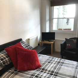 Hideaway - Bed and TV